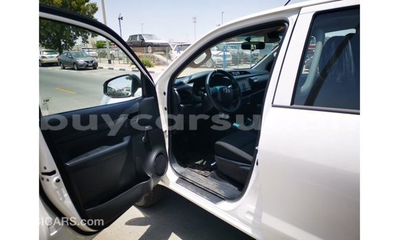 Buy Import Toyota Hilux White Car in Import - Dubai in Al Jazirah State Buy Import Toyota Hilux White Car in Import - Dubai in Al Jazirah State