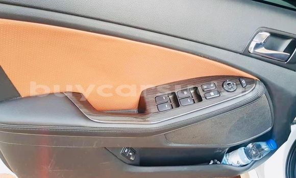 Acheter Occasion Voiture Kia K5 Blanc à Khartoum, Khartoum Acheter Occasion Voiture Kia K5 Blanc à Khartoum, Khartoum