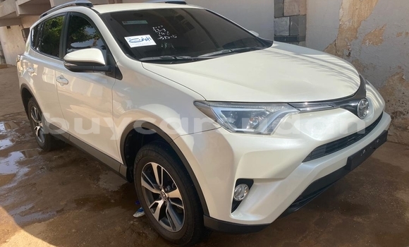 Buy Used Toyota RAV4 White Car in Omdourman in Khartoum Buy Used Toyota RAV4 White Car in Omdourman in Khartoum