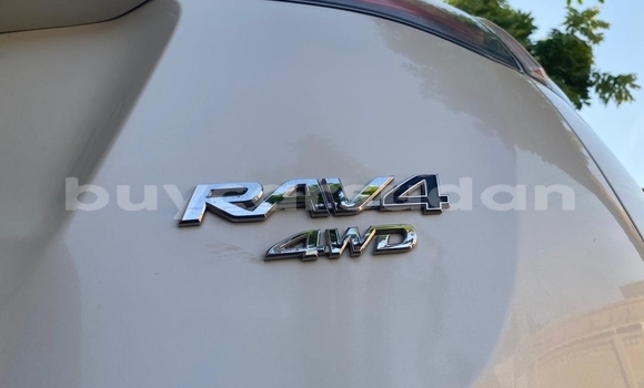 Buy Used Toyota RAV4 White Car in Omdourman in Khartoum Buy Used Toyota RAV4 White Car in Omdourman in Khartoum