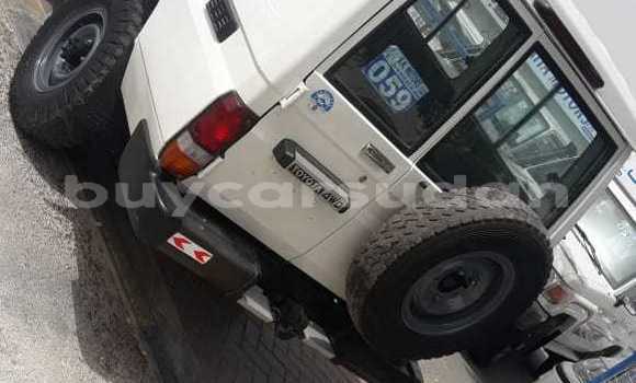 Buy Used Toyota Land Cruiser White Car in Import - Dubai in Al Jazirah State Buy Used Toyota Land Cruiser White Car in Import - Dubai in Al Jazirah State