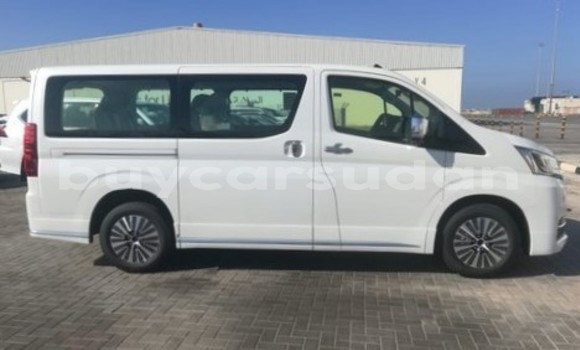 Acheter Neuf Voiture Toyota Granvia Blanc à Import - Dubai, État d'Al Jazirah Acheter Neuf Voiture Toyota Granvia Blanc à Import - Dubai, État d'Al Jazirah