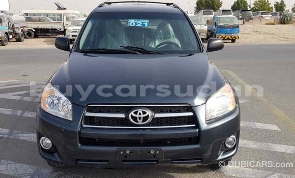 Buy Import Toyota HiAce Green Truck in Import - Dubai in Al Jazirah State Buy Import Toyota HiAce Green Truck in Import - Dubai in Al Jazirah State