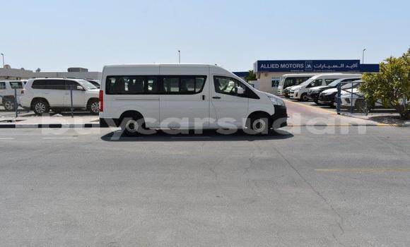 Acheter Neuf Voiture Toyota Hiace Blanc à Import - Dubai, État d'Al Jazirah Acheter Neuf Voiture Toyota Hiace Blanc à Import - Dubai, État d'Al Jazirah