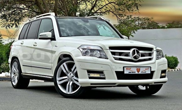 Buy Import Mercedes-Benz 190 White Car in Import - Dubai in Al Jazirah State