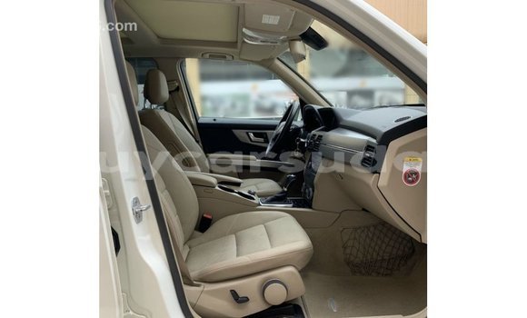 Buy Import Mercedes-Benz 190 White Car in Import - Dubai in Al Jazirah State Buy Import Mercedes-Benz 190 White Car in Import - Dubai in Al Jazirah State