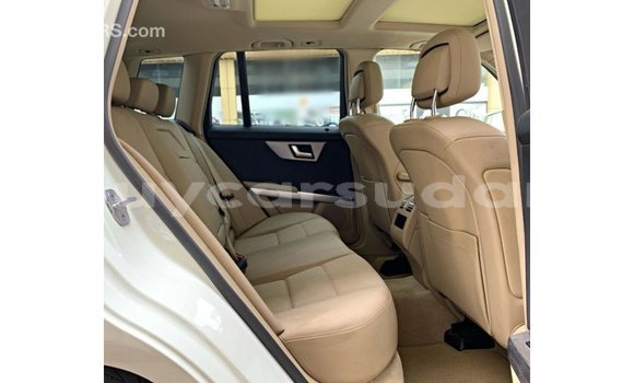 Buy Import Mercedes-Benz 190 White Car in Import - Dubai in Al Jazirah State Buy Import Mercedes-Benz 190 White Car in Import - Dubai in Al Jazirah State