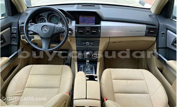 Buy Import Mercedes-Benz 190 White Car in Import - Dubai in Al Jazirah State Buy Import Mercedes-Benz 190 White Car in Import - Dubai in Al Jazirah State