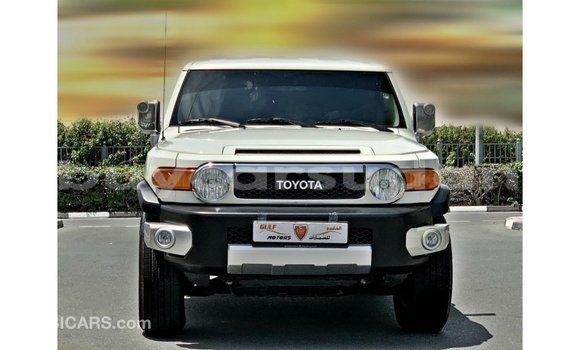 Buy Import Toyota FJ Cruiser White Car in Import - Dubai in Al Jazirah State Buy Import Toyota FJ Cruiser White Car in Import - Dubai in Al Jazirah State