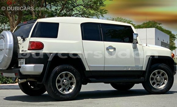 Buy Import Toyota FJ Cruiser White Car in Import - Dubai in Al Jazirah State Buy Import Toyota FJ Cruiser White Car in Import - Dubai in Al Jazirah State