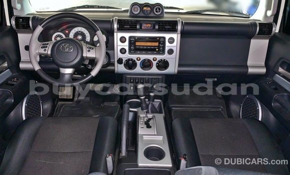 Buy Import Toyota FJ Cruiser White Car in Import - Dubai in Al Jazirah State Buy Import Toyota FJ Cruiser White Car in Import - Dubai in Al Jazirah State