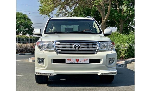 Buy Import Toyota Land Cruiser White Car in Import - Dubai in Al Jazirah State Buy Import Toyota Land Cruiser White Car in Import - Dubai in Al Jazirah State