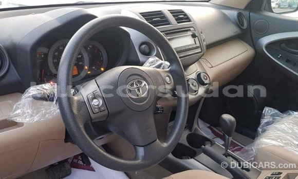 Buy Import Toyota HiAce Brown Truck in Import - Dubai in Al Jazirah State Buy Import Toyota HiAce Brown Truck in Import - Dubai in Al Jazirah State