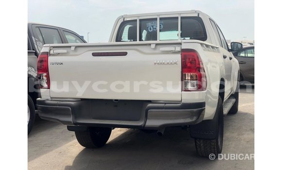 Buy Import Toyota Hilux White Car in Import - Dubai in Al Jazirah State Buy Import Toyota Hilux White Car in Import - Dubai in Al Jazirah State