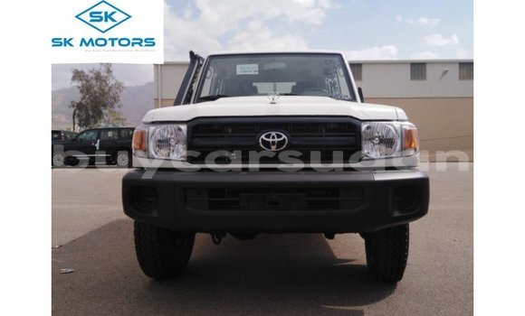Buy Import Toyota Land Cruiser White Car in Import - Dubai in Al Jazirah State
