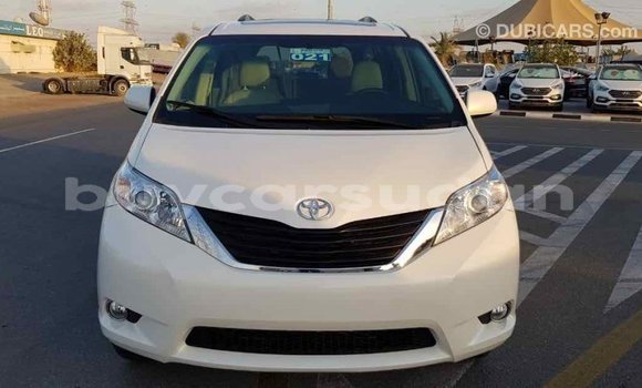 Buy Import Toyota Sienna White Car in Import - Dubai in Al Jazirah State Buy Import Toyota Sienna White Car in Import - Dubai in Al Jazirah State