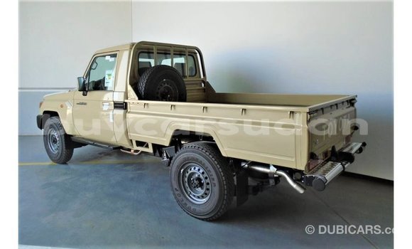 Buy Import Toyota Land Cruiser Beige Car in Import - Dubai in Al Jazirah State Buy Import Toyota Land Cruiser Beige Car in Import - Dubai in Al Jazirah State