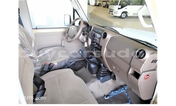 Buy Import Toyota Land Cruiser Beige Car in Import - Dubai in Al Jazirah State Buy Import Toyota Land Cruiser Beige Car in Import - Dubai in Al Jazirah State