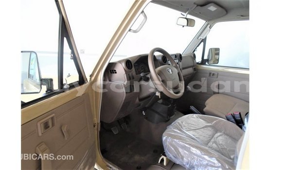 Buy Import Toyota Land Cruiser Beige Car in Import - Dubai in Al Jazirah State Buy Import Toyota Land Cruiser Beige Car in Import - Dubai in Al Jazirah State