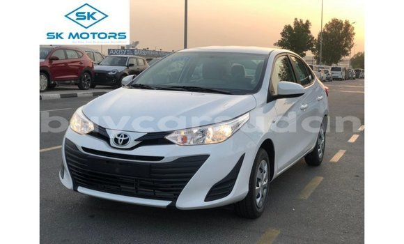 Buy Import Toyota DA White Truck in Import - Dubai in Al Jazirah State Buy Import Toyota DA White Truck in Import - Dubai in Al Jazirah State