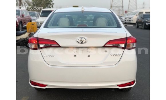 Buy Import Toyota DA White Truck in Import - Dubai in Al Jazirah State Buy Import Toyota DA White Truck in Import - Dubai in Al Jazirah State