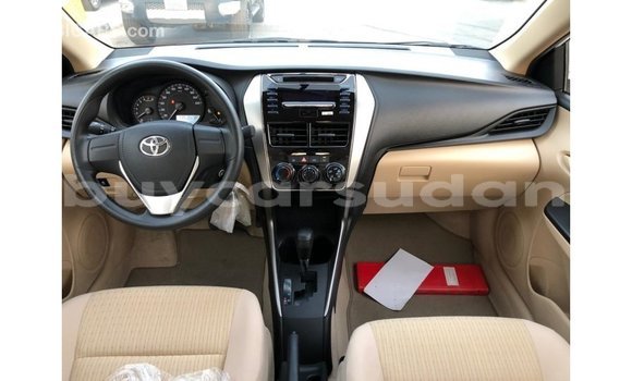 Buy Import Toyota DA White Truck in Import - Dubai in Al Jazirah State Buy Import Toyota DA White Truck in Import - Dubai in Al Jazirah State