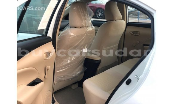 Buy Import Toyota DA White Truck in Import - Dubai in Al Jazirah State Buy Import Toyota DA White Truck in Import - Dubai in Al Jazirah State