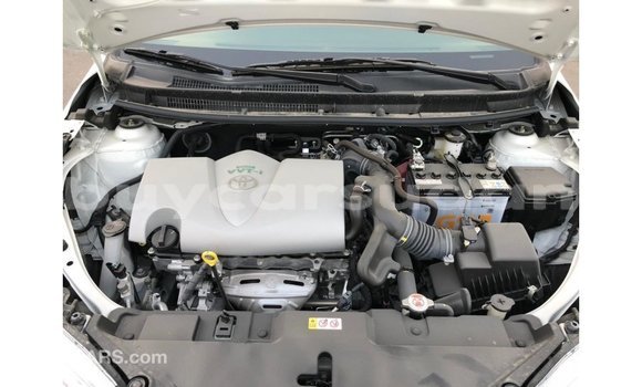 Buy Import Toyota DA White Truck in Import - Dubai in Al Jazirah State Buy Import Toyota DA White Truck in Import - Dubai in Al Jazirah State