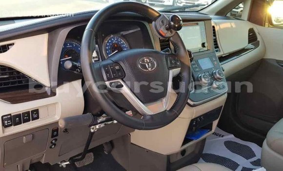 Buy Import Toyota Sienna White Car in Import - Dubai in Al Jazirah State Buy Import Toyota Sienna White Car in Import - Dubai in Al Jazirah State