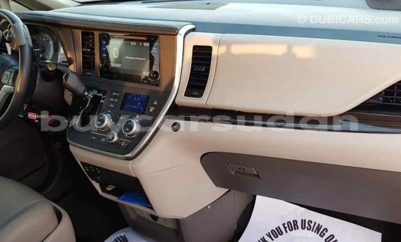 Buy Import Toyota Sienna White Car in Import - Dubai in Al Jazirah State Buy Import Toyota Sienna White Car in Import - Dubai in Al Jazirah State