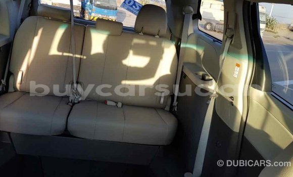 Buy Import Toyota Sienna White Car in Import - Dubai in Al Jazirah State Buy Import Toyota Sienna White Car in Import - Dubai in Al Jazirah State