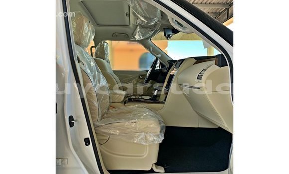 Buy Import Nissan Patrol White Car in Import - Dubai in Al Jazirah State Buy Import Nissan Patrol White Car in Import - Dubai in Al Jazirah State