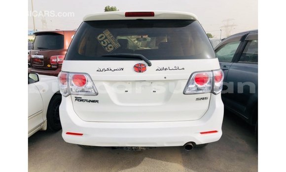 Buy Import Toyota Fortuner White Car in Import - Dubai in Al Jazirah State Buy Import Toyota Fortuner White Car in Import - Dubai in Al Jazirah State