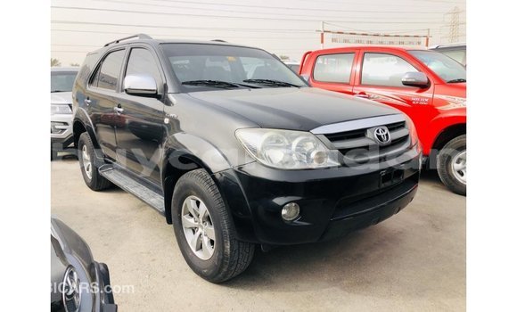 Acheter Import Voiture Toyota Fortuner Noir à Import - Dubai, État d'Al Jazirah Acheter Import Voiture Toyota Fortuner Noir à Import - Dubai, État d'Al Jazirah