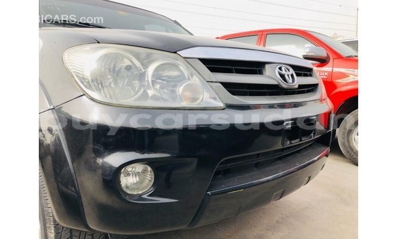 Acheter Import Voiture Toyota Fortuner Noir à Import - Dubai, État d'Al Jazirah Acheter Import Voiture Toyota Fortuner Noir à Import - Dubai, État d'Al Jazirah