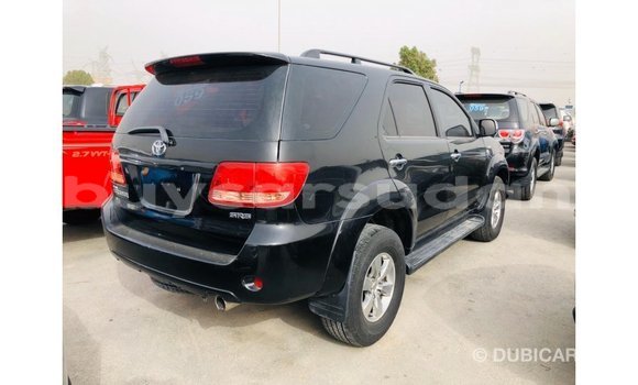Acheter Import Voiture Toyota Fortuner Noir à Import - Dubai, État d'Al Jazirah Acheter Import Voiture Toyota Fortuner Noir à Import - Dubai, État d'Al Jazirah