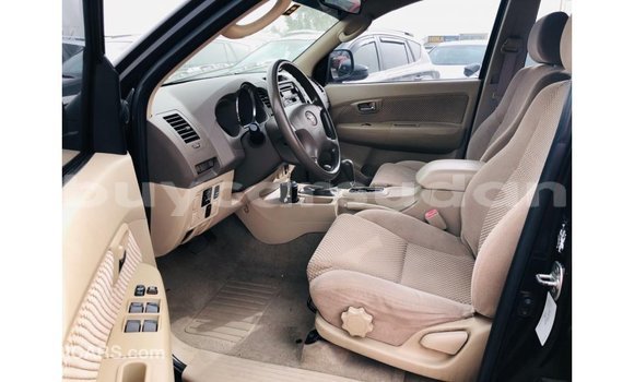 Acheter Import Voiture Toyota Fortuner Noir à Import - Dubai, État d'Al Jazirah Acheter Import Voiture Toyota Fortuner Noir à Import - Dubai, État d'Al Jazirah