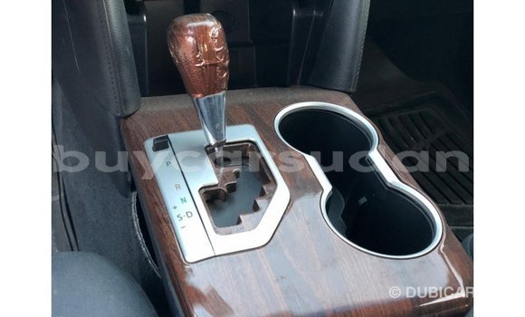 Acheter Import Voiture Toyota Camry Blanc à Import - Dubai, État d'Al Jazirah Acheter Import Voiture Toyota Camry Blanc à Import - Dubai, État d'Al Jazirah