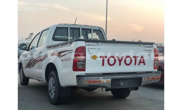 Acheter Import Voiture Toyota Hilux Blanc à Import - Dubai, État d'Al Jazirah Acheter Import Voiture Toyota Hilux Blanc à Import - Dubai, État d'Al Jazirah