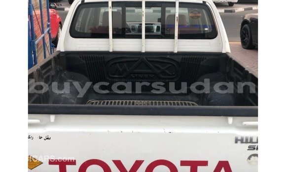 Acheter Import Voiture Toyota Hilux Blanc à Import - Dubai, État d'Al Jazirah Acheter Import Voiture Toyota Hilux Blanc à Import - Dubai, État d'Al Jazirah