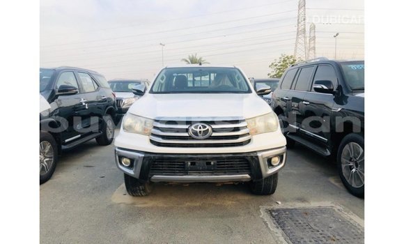 Acheter Import Voiture Toyota Hilux Blanc à Import - Dubai, État d'Al Jazirah Acheter Import Voiture Toyota Hilux Blanc à Import - Dubai, État d'Al Jazirah