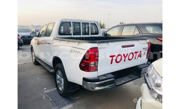 Acheter Import Voiture Toyota Hilux Blanc à Import - Dubai, État d'Al Jazirah Acheter Import Voiture Toyota Hilux Blanc à Import - Dubai, État d'Al Jazirah