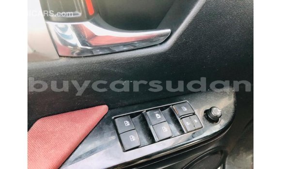 Acheter Import Voiture Toyota Hilux Blanc à Import - Dubai, État d'Al Jazirah Acheter Import Voiture Toyota Hilux Blanc à Import - Dubai, État d'Al Jazirah