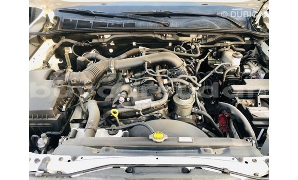 Acheter Import Voiture Toyota Hilux Blanc à Import - Dubai, État d'Al Jazirah Acheter Import Voiture Toyota Hilux Blanc à Import - Dubai, État d'Al Jazirah