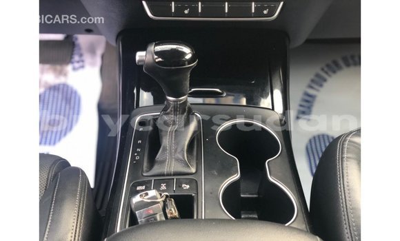 Acheter Import Voiture Kia Sorento Noir à Import - Dubai, État d'Al Jazirah Acheter Import Voiture Kia Sorento Noir à Import - Dubai, État d'Al Jazirah