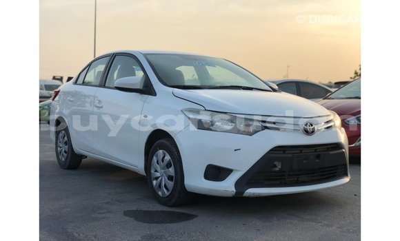 Acheter Import Voiture Toyota Yaris Blanc à Import - Dubai, État d'Al Jazirah Acheter Import Voiture Toyota Yaris Blanc à Import - Dubai, État d'Al Jazirah