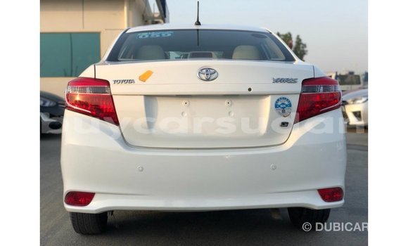 Acheter Import Voiture Toyota Yaris Blanc à Import - Dubai, État d'Al Jazirah Acheter Import Voiture Toyota Yaris Blanc à Import - Dubai, État d'Al Jazirah