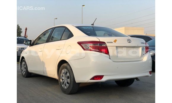 Acheter Import Voiture Toyota Yaris Blanc à Import - Dubai, État d'Al Jazirah Acheter Import Voiture Toyota Yaris Blanc à Import - Dubai, État d'Al Jazirah