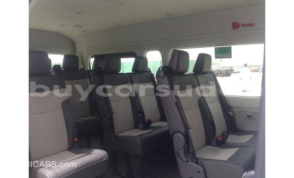 Acheter Import Voiture Toyota Hiace Blanc à Import - Dubai, État d'Al Jazirah Acheter Import Voiture Toyota Hiace Blanc à Import - Dubai, État d'Al Jazirah