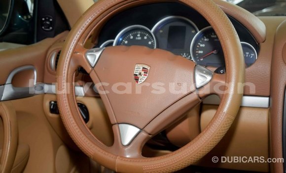Buy Import Porsche Cayenne Green Car in Import - Dubai in Al Jazirah State Buy Import Porsche Cayenne Green Car in Import - Dubai in Al Jazirah State